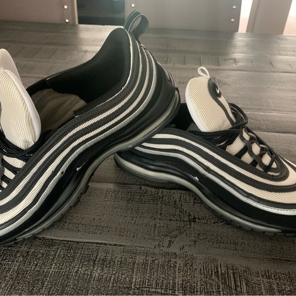 Nike Air Max 97, Black White Silver Shoes, Like New Size 12 Black TerryCloth - Picture 2 of 6